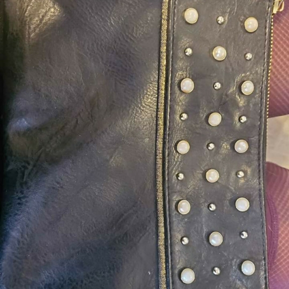 Studded clutch - Picture 1 of 4